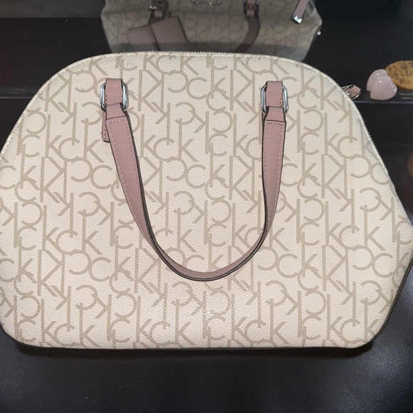 Calvin Klein Crossbody Bag with Card Holder - Picture 2 of 4